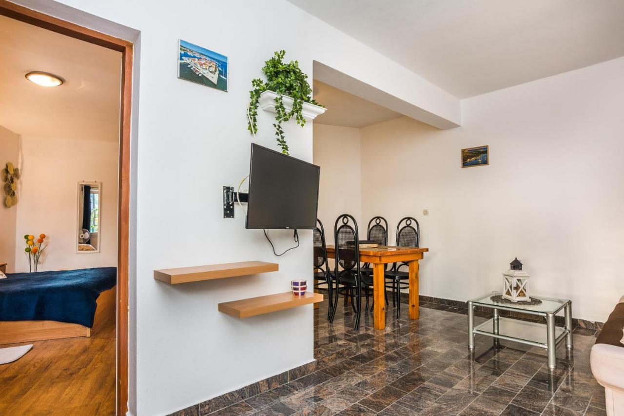 Apartments Barbara Tribalj Extérieur photo