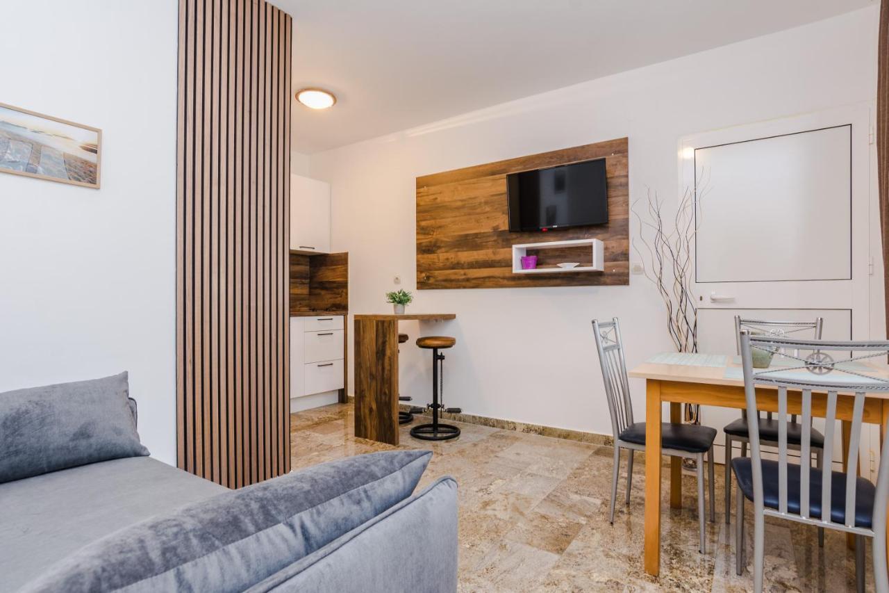 Apartments Barbara Tribalj Extérieur photo